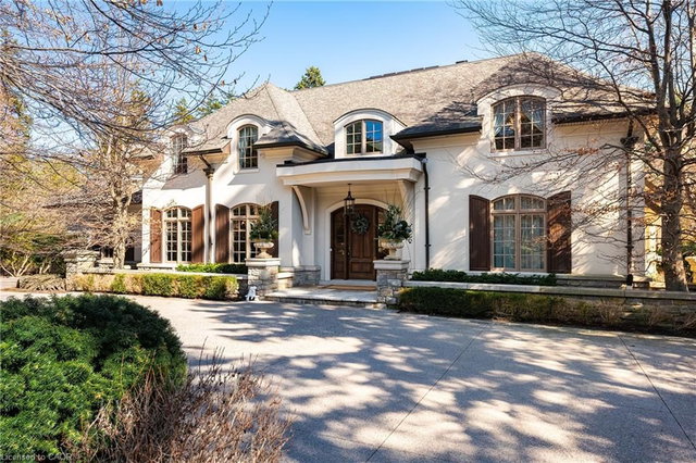 2096 Lakeshore Road E