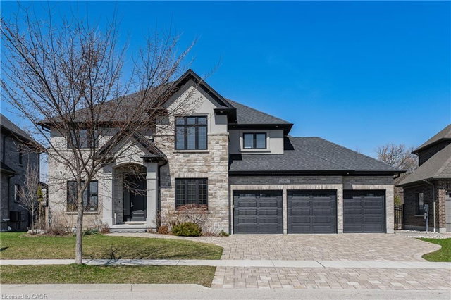 581 Manor Ridge Crescent