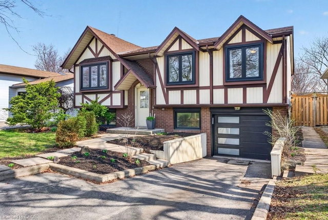 578 Holly Hill Crescent