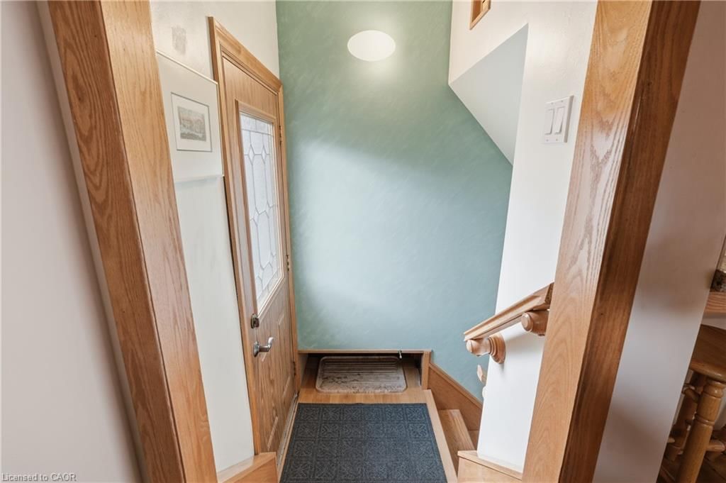 Single Family Residence for sale at 4 Tilbury Court, Hamilton, ON, L8T 2M4 - Huntington - MLS: 40819534