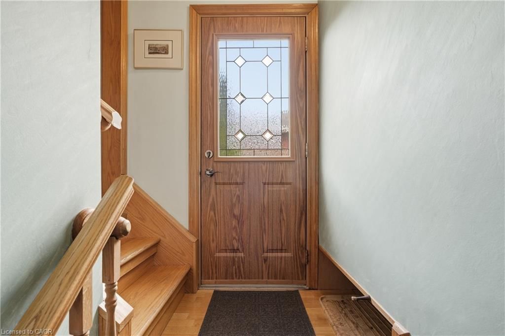 Single Family Residence for sale at 4 Tilbury Court, Hamilton, ON, L8T 2M4 - Huntington - MLS: 40819534