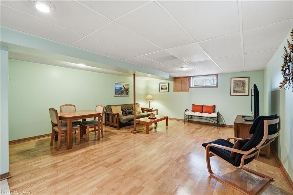 Single Family Residence for sale at 4 Tilbury Court, Hamilton, ON, L8T 2M4 - Huntington - MLS: 40819534