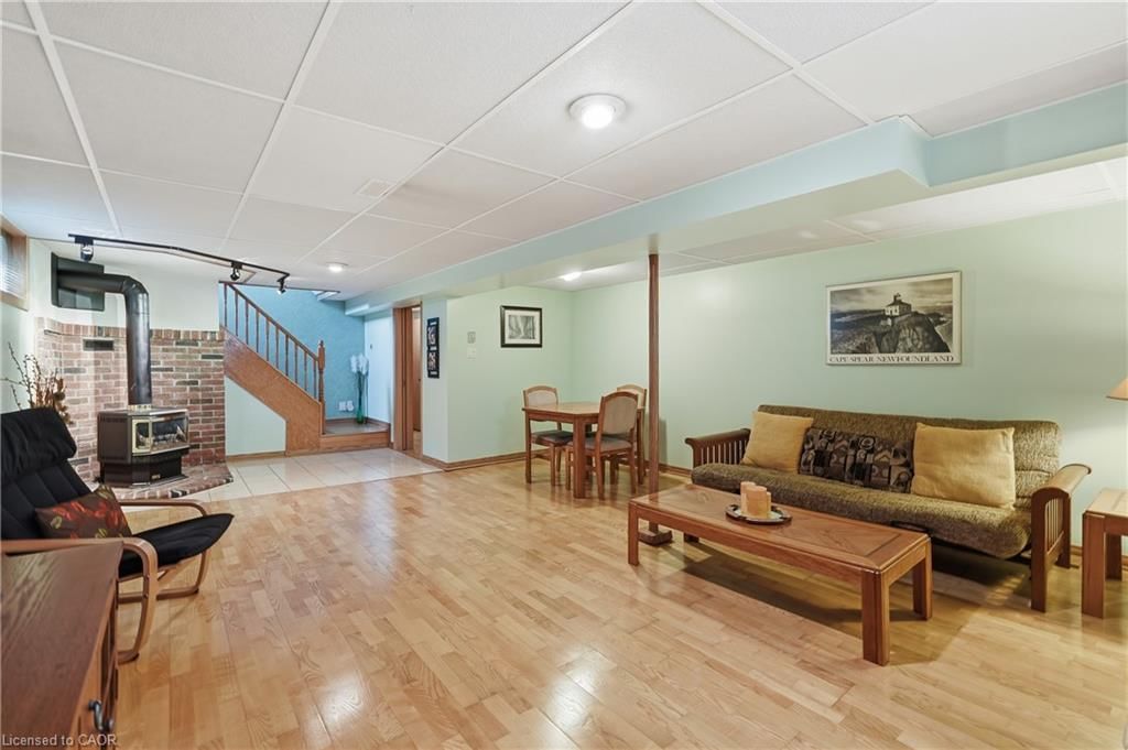 Single Family Residence for sale at 4 Tilbury Court, Hamilton, ON, L8T 2M4 - Huntington - MLS: 40819534