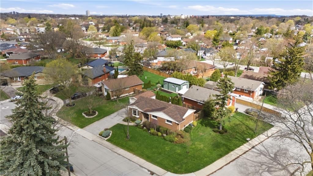 Single Family Residence for sale at 4 Tilbury Court, Hamilton, ON, L8T 2M4 - Huntington - MLS: 40819534