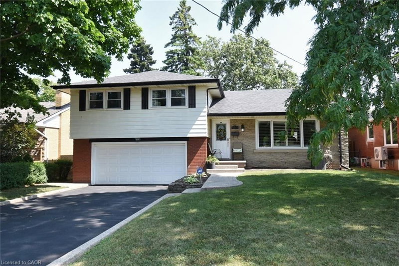 33 Burwell Avenue, Stoney Creek, Ontario
