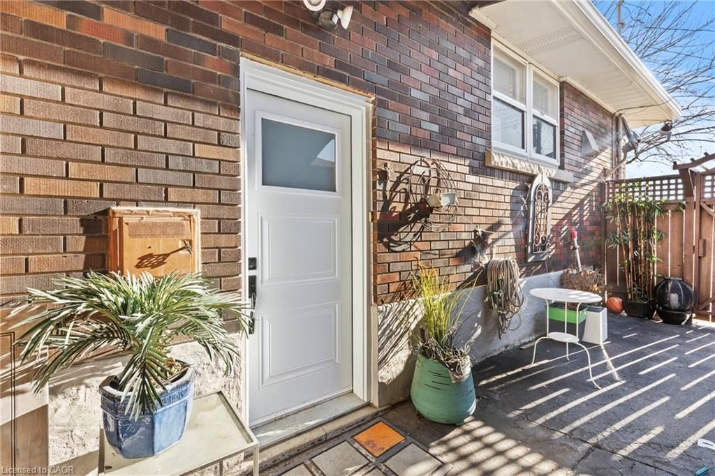 Single Family Residence for sale at 96 Terrace Drive, Hamilton, ON, L9A 2Y6 - Balfour - MLS: 40819579