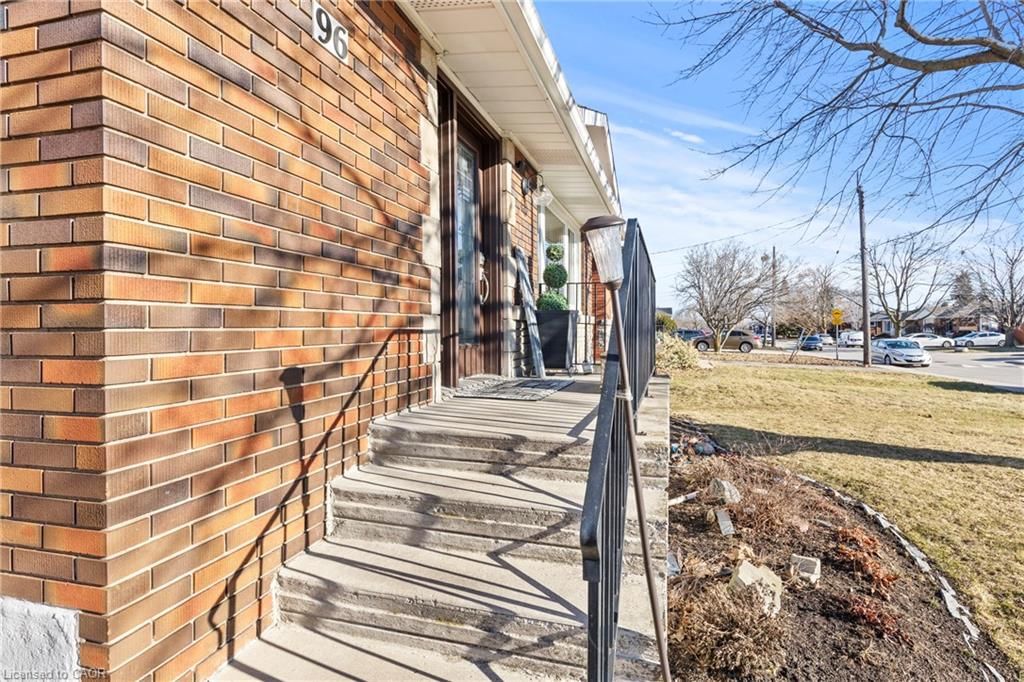 Single Family Residence for sale at 96 Terrace Drive, Hamilton, ON, L9A 2Y6 - Balfour - MLS: 40819579