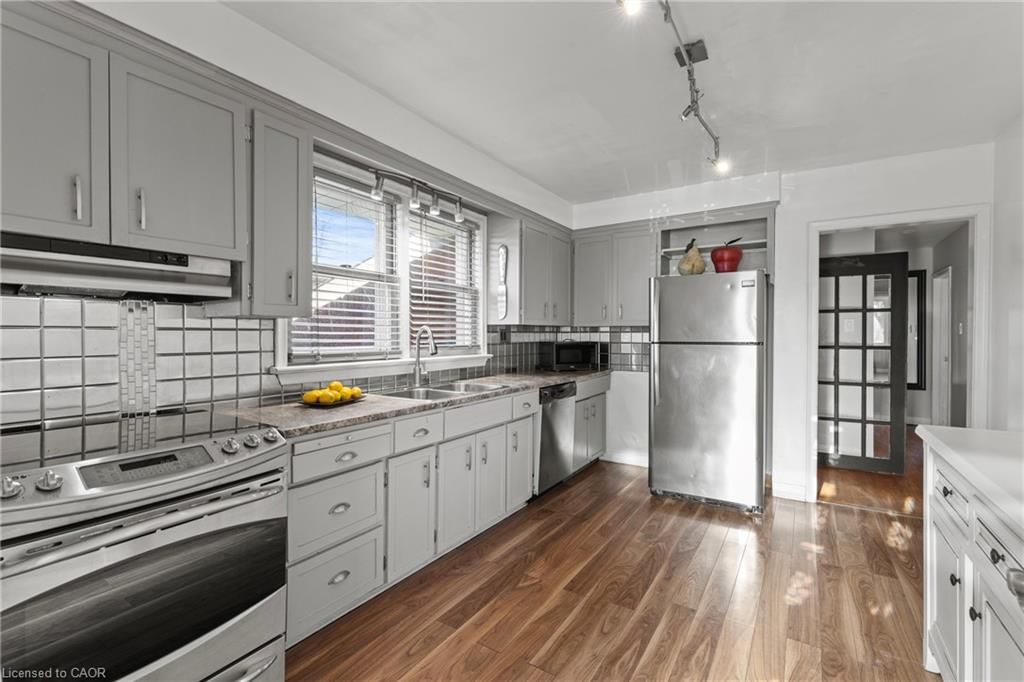 Single Family Residence for sale at 96 Terrace Drive, Hamilton, ON, L9A 2Y6 - Balfour - MLS: 40819579