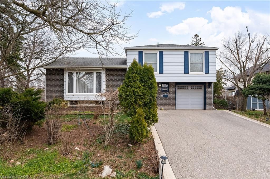 Single Family Residence for sale at 557 Trafford Crescent, Oakville, ON, L6L 3T4 - WO West - MLS: 40819616