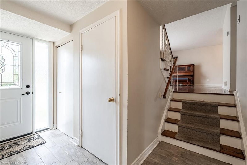557 Trafford Crescent