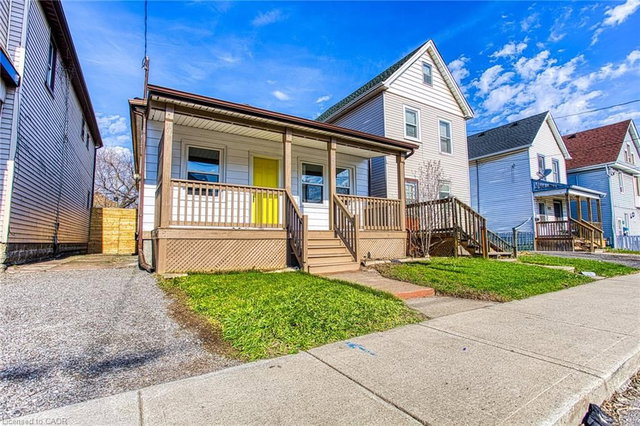 267 Rosslyn Avenue N