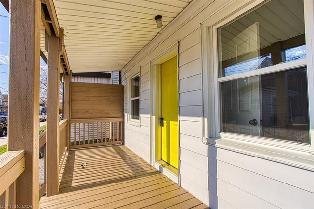 267 Rosslyn Avenue N