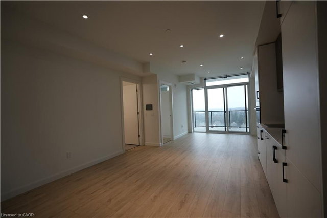 903 - 741 King St W Rear Street