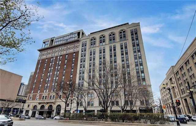 1112 - 112 King Street E