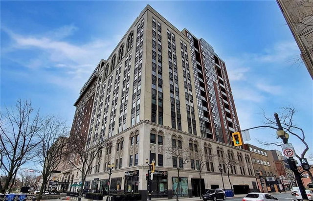 1112 - 112 King Street E