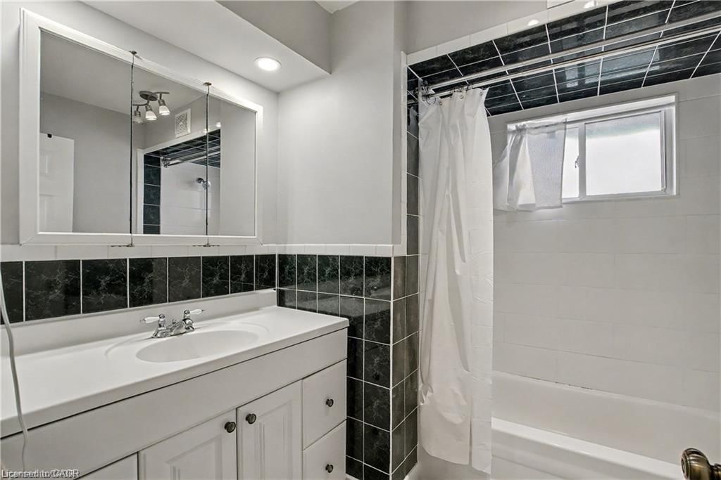 Single Family Residence for sale at 11 Carwyn Crescent, Hamilton, ON, L8S 3H3 - Ainslie Wood - MLS: 40819712