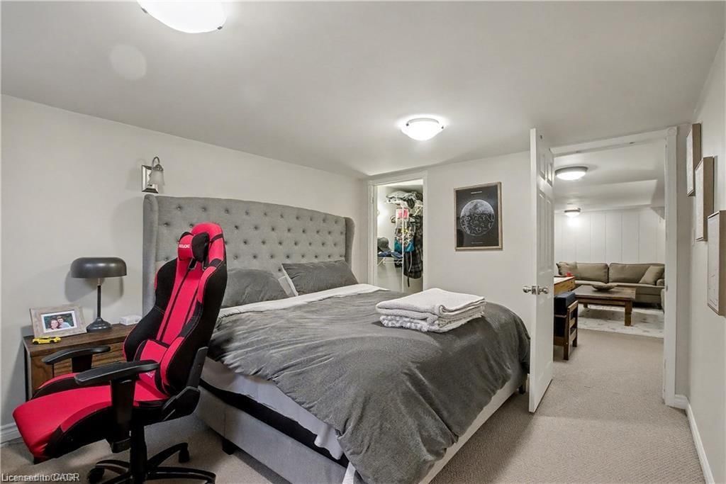 Single Family Residence for sale at 11 Carwyn Crescent, Hamilton, ON, L8S 3H3 - Ainslie Wood - MLS: 40819712