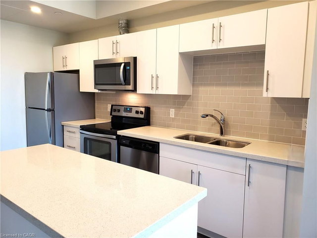 222 - 690 King Street W