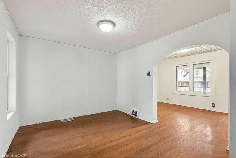 23 Frederick Avenue, Hamilton, Ontario