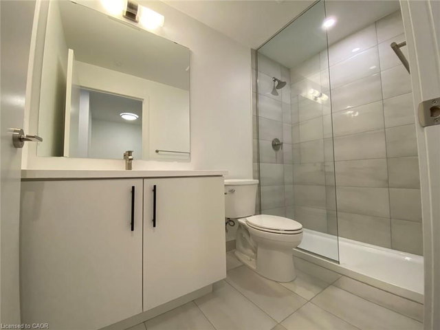 1404 - 15 Wellington Street S