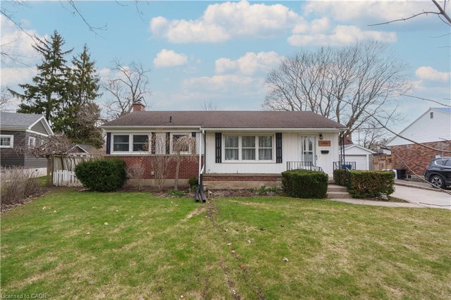 148 Glastonbury Crescent