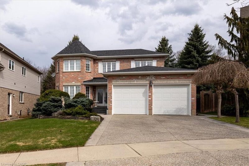 54 Woodcrest Court, Kitchener, Ontario