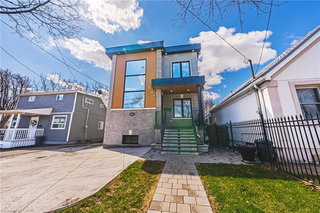 68 Vansitmart Avenue