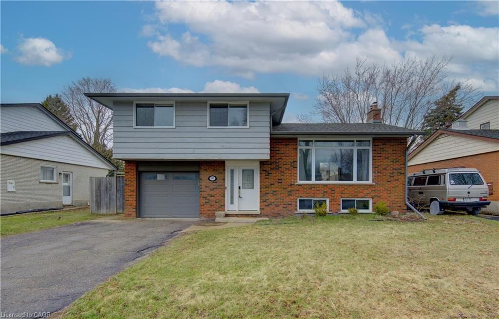 Single Family Residence sold at 96 Gibson Drive, Kitchener, ON, N2B 2P4 - Heritage Park/Rosemount - MLS: 40819901