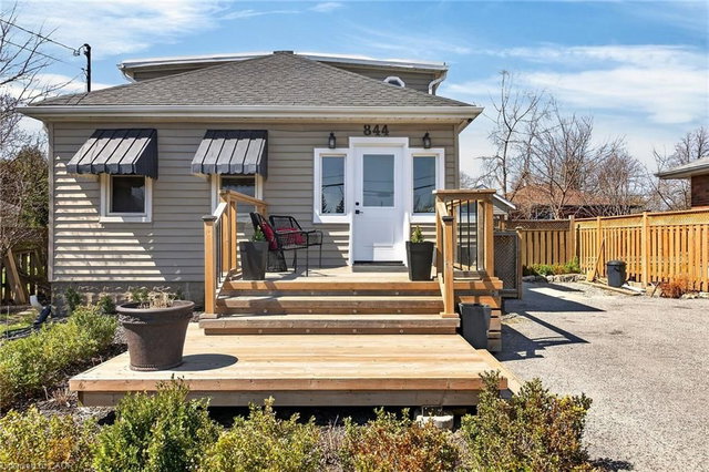 844 Upper Wellington Street