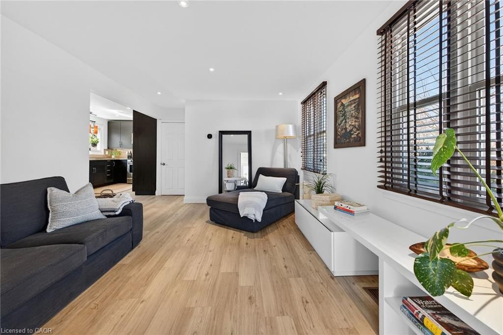 Single Family Residence for sale at 844 Upper Wellington Street, Hamilton, ON, L9A 3R9 - Concession - MLS: 40819910