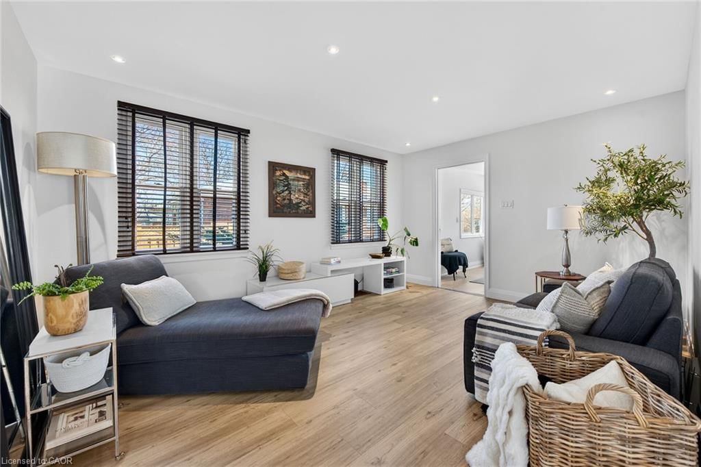 Single Family Residence for sale at 844 Upper Wellington Street, Hamilton, ON, L9A 3R9 - Concession - MLS: 40819910