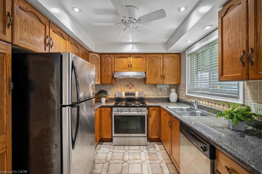 Single Family Residence for sale at 139 Rendell Boulevard, Hamilton, ON, L8T 3P7 - Sunninghill - MLS: 40819931