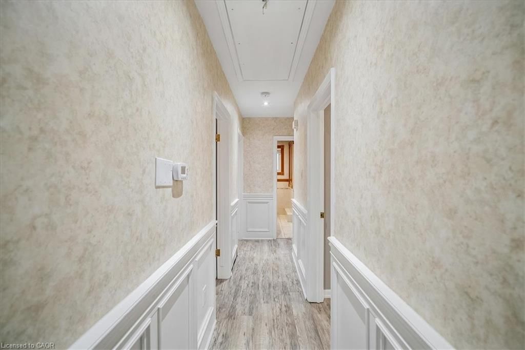 Single Family Residence for sale at 139 Rendell Boulevard, Hamilton, ON, L8T 3P7 - Sunninghill - MLS: 40819931