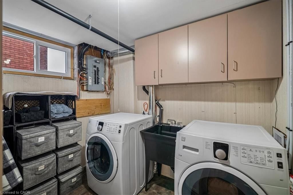 Single Family Residence for sale at 139 Rendell Boulevard, Hamilton, ON, L8T 3P7 - Sunninghill - MLS: 40819931