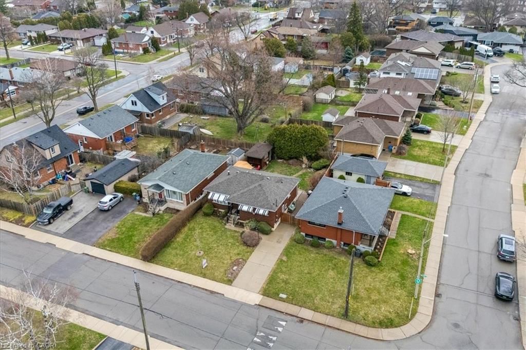 Single Family Residence for sale at 139 Rendell Boulevard, Hamilton, ON, L8T 3P7 - Sunninghill - MLS: 40819931