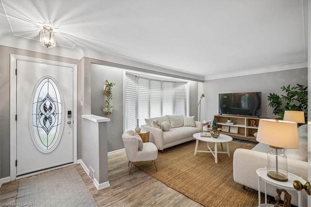 Single Family Residence for sale at 139 Rendell Boulevard, Hamilton, ON, L8T 3P7 - Sunninghill - MLS: 40819931