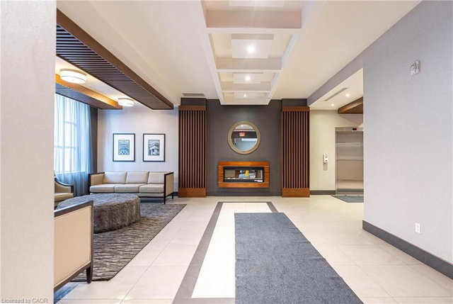 402 - 150 Main Street W