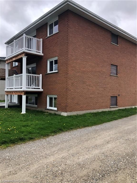 UPPER - 29 Pontiac Street