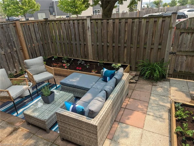 406 - 7 Viking Court