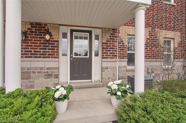 5 - 10 Porter Avenue W