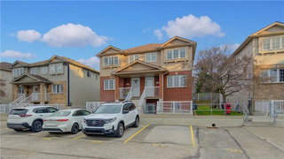 4D - 50 Howe Drive W