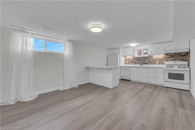 B - 17 Victor Boulevard