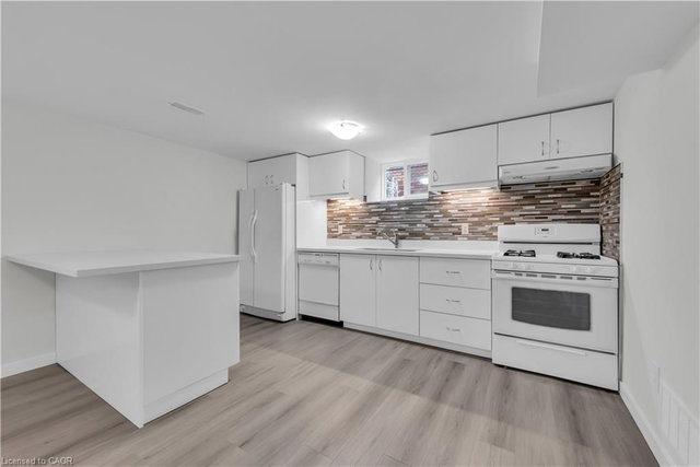 B - 17 Victor Boulevard