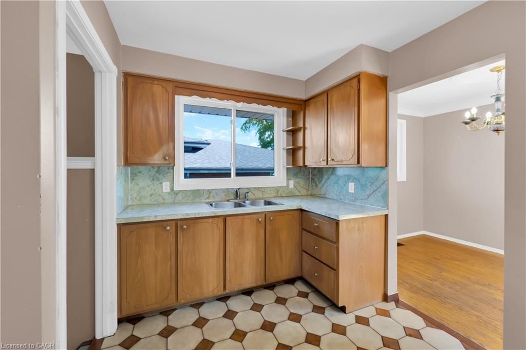 Single Family Residence for sale at 112 Purdy Crescent, Hamilton, ON, L9A 3B3 - Greeningdon - MLS: 40820219