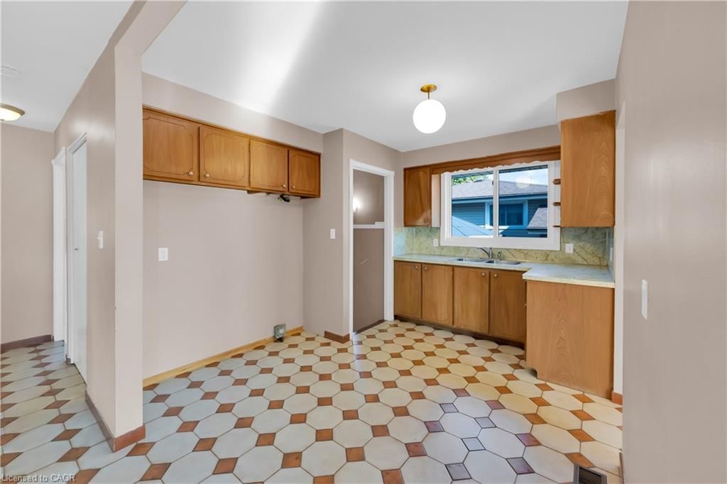 Single Family Residence for sale at 112 Purdy Crescent, Hamilton, ON, L9A 3B3 - Greeningdon - MLS: 40820219