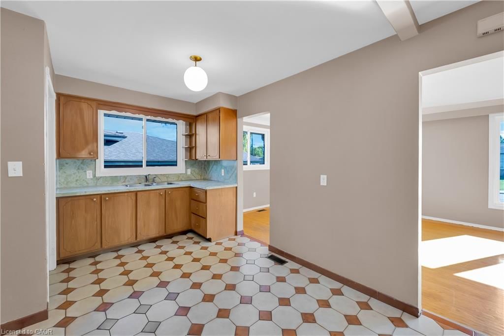 Single Family Residence for sale at 112 Purdy Crescent, Hamilton, ON, L9A 3B3 - Greeningdon - MLS: 40820219