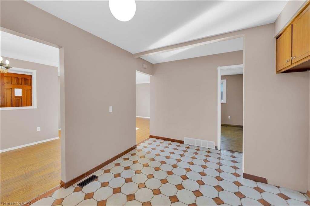 Single Family Residence for sale at 112 Purdy Crescent, Hamilton, ON, L9A 3B3 - Greeningdon - MLS: 40820219