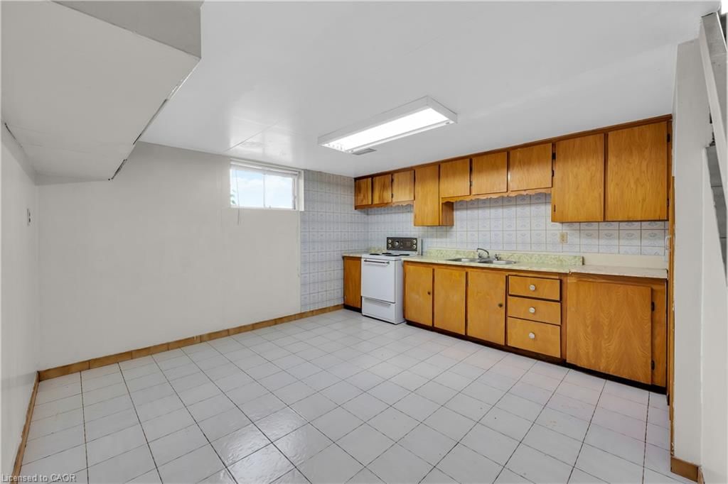 Single Family Residence for sale at 112 Purdy Crescent, Hamilton, ON, L9A 3B3 - Greeningdon - MLS: 40820219