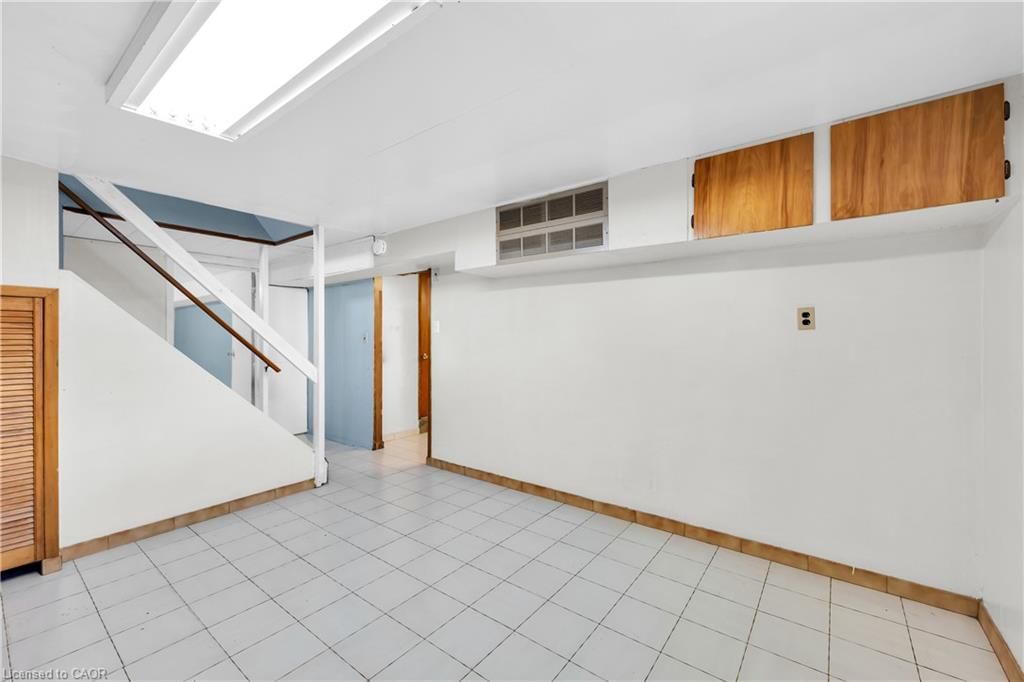 Single Family Residence for sale at 112 Purdy Crescent, Hamilton, ON, L9A 3B3 - Greeningdon - MLS: 40820219