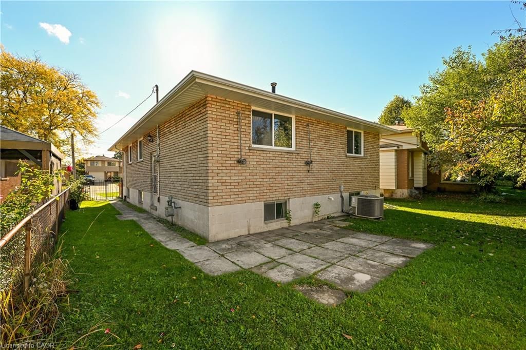 Single Family Residence for sale at 112 Purdy Crescent, Hamilton, ON, L9A 3B3 - Greeningdon - MLS: 40820219